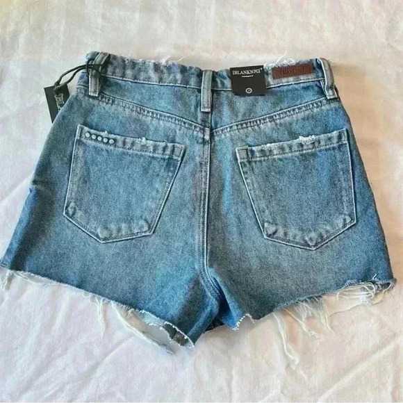Blank NYC The Reeve High Rise Denim Short in Cruise Control. Size 25. NWT! - Picture 3 of 14